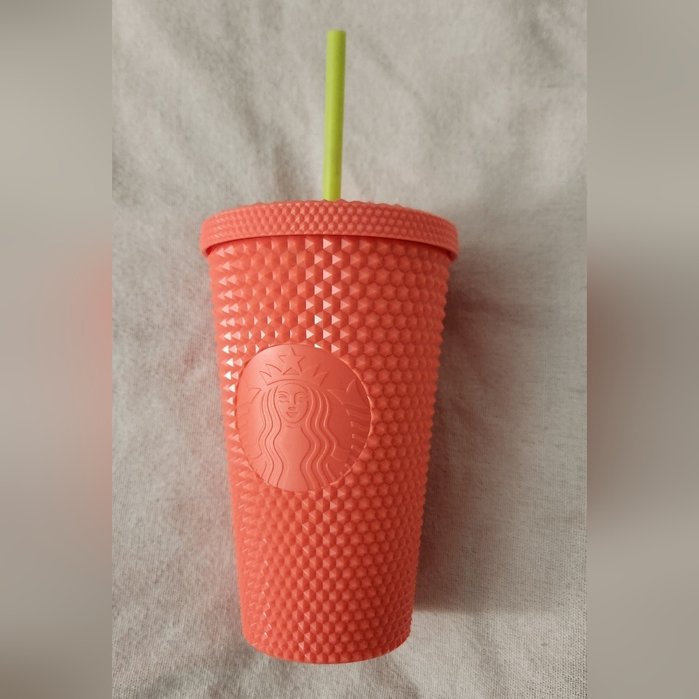 NWT Dragon Fruit Tumbler 16 Oz